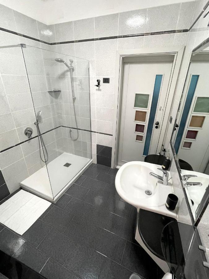 Madras Apartment Сан-Джорджо-а-Кремано Экстерьер фото