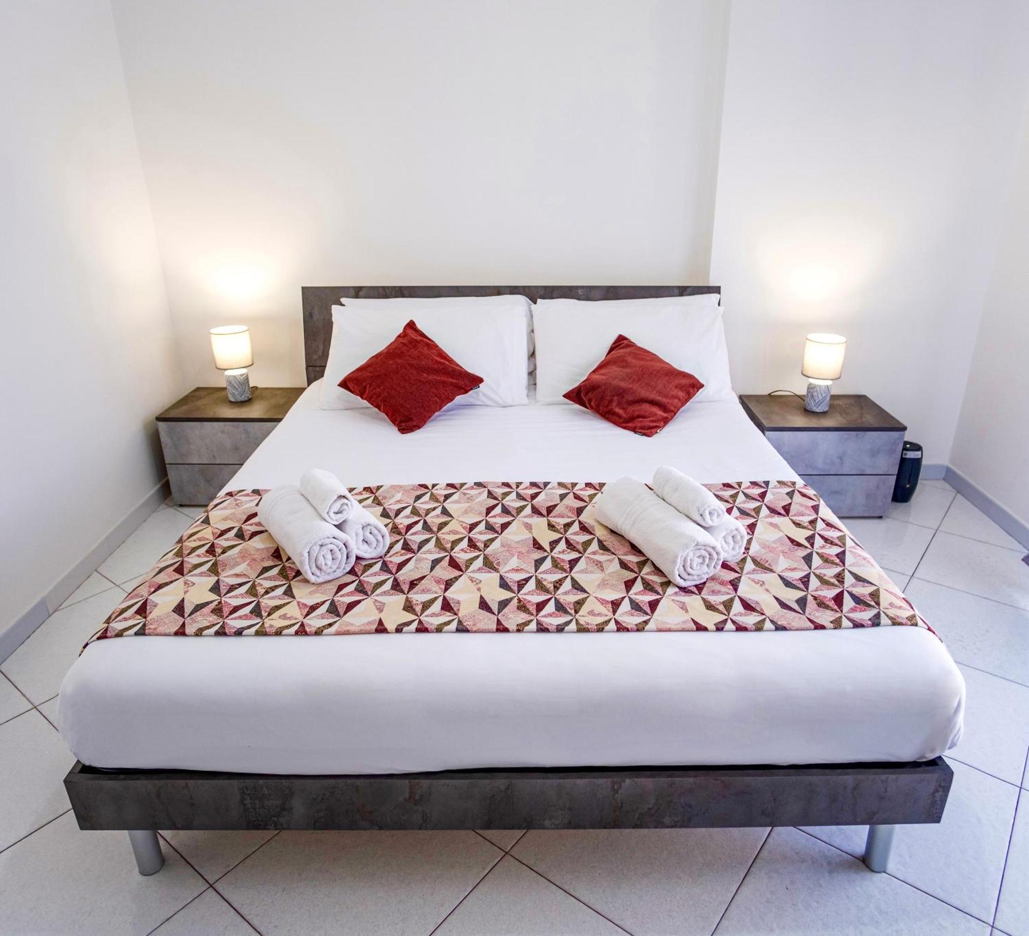 Madras Apartment Сан-Джорджо-а-Кремано Экстерьер фото